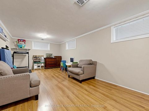 Photo 18 at 46 Brookview Drive, Lawrence, Toronto