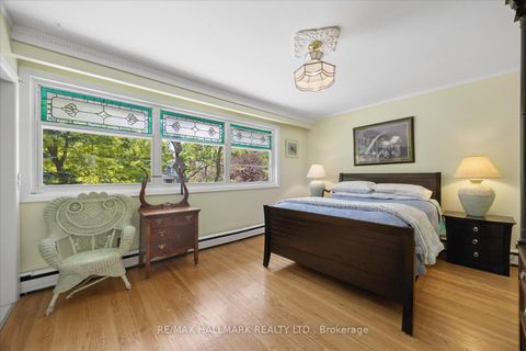 Photo 15 at 23 Larwood Boulevard, Cliffcrest, Toronto