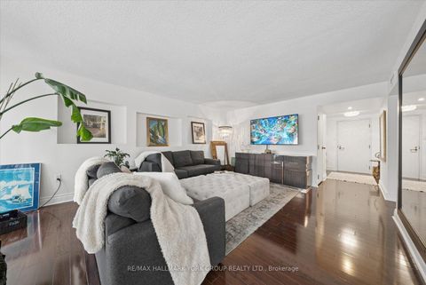 Photo 11 at 705 - 251 Queens Quay W, Waterfront Communities C1, Toronto