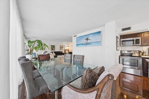 Photo 15 at 705 - 251 Queens Quay W, Waterfront Communities C1, Toronto