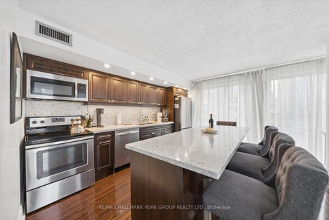 Photo 16 at 705 - 251 Queens Quay W, Waterfront Communities C1, Toronto