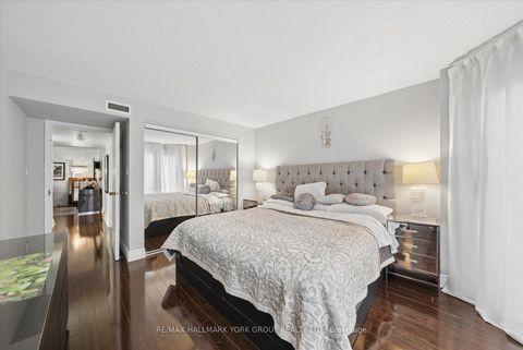 Photo 19 at 705 - 251 Queens Quay W, Waterfront Communities C1, Toronto