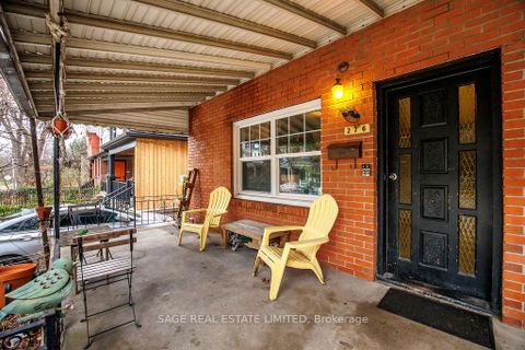 Photo 5 at 276 Crawford Street, Bellwoods, Toronto
