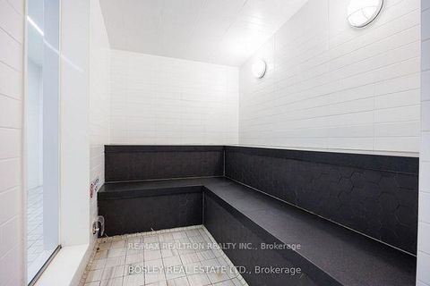 Photo 9 at 916 - 80 Vanauley Street, Chinatown, Toronto