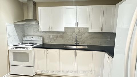 Photo 2 at 305 - 4064 Lawrence Avenue E, West Hill, Toronto