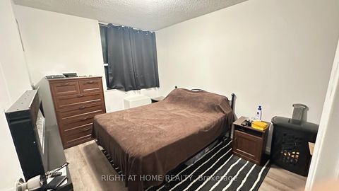 Photo 7 at 305 - 4064 Lawrence Avenue E, West Hill, Toronto