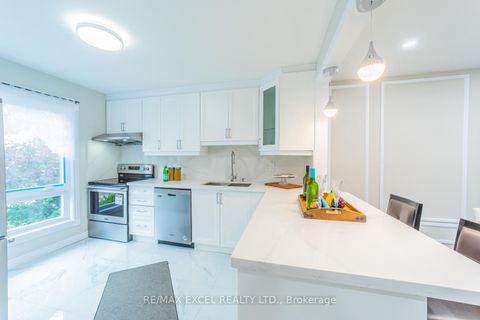 Photo 2 at 112 - 21 Livonia Place, Morningside, Toronto