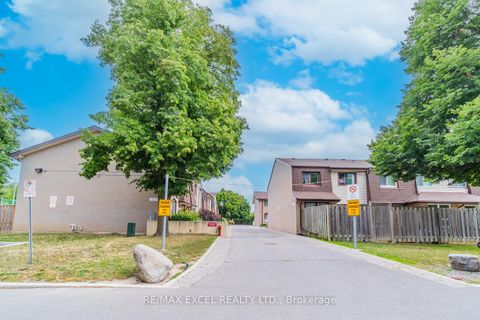 Photo 10 at 112 - 21 Livonia Place, Morningside, Toronto