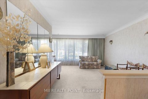 Photo 4 at 16 Jeffton Crescent, Woburn, Toronto