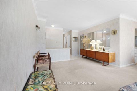 Photo 5 at 16 Jeffton Crescent, Woburn, Toronto