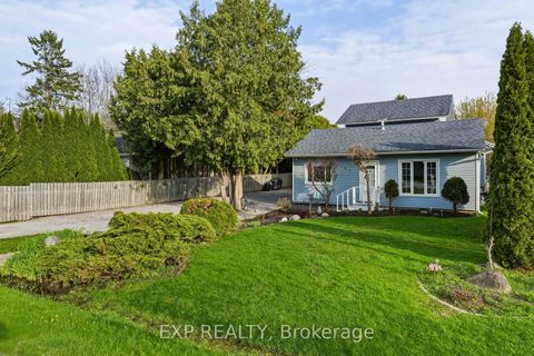 Photo 2 at 287 Elmview Gardens, Historic Lakeshore Communities, Georgina