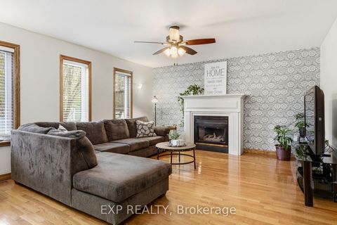 Photo 10 at 287 Elmview Gardens, Historic Lakeshore Communities, Georgina