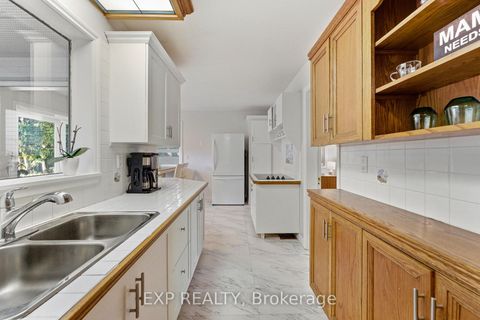 Photo 14 at 287 Elmview Gardens, Historic Lakeshore Communities, Georgina