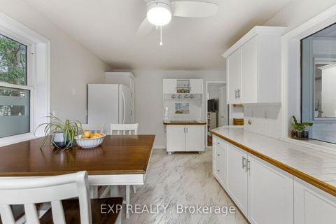 Photo 16 at 287 Elmview Gardens, Historic Lakeshore Communities, Georgina