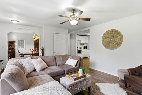 Photo 24 at 287 Elmview Gardens, Historic Lakeshore Communities, Georgina