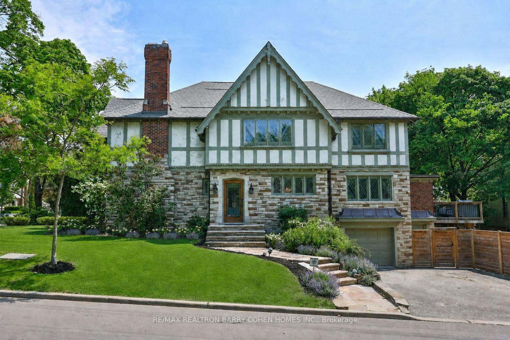 39 Ava Road, Forest Hill South, Toronto 