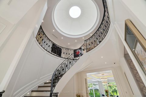 Photo 12 at 23 Lauderdale Drive, Windfields, Toronto