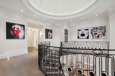 Photo 13 at 23 Lauderdale Drive, Windfields, Toronto