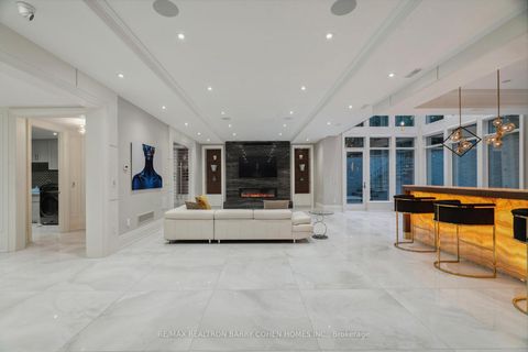 Photo 23 at 23 Lauderdale Drive, Windfields, Toronto