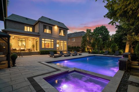Photo 32 at 23 Lauderdale Drive, Windfields, Toronto