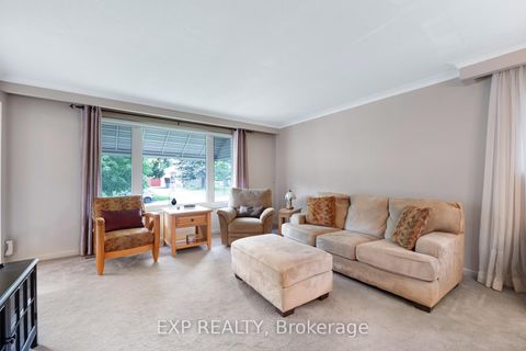 Photo 5 at 17 Marlena Drive, West Hill, Toronto