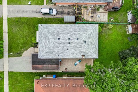 Photo 33 at 17 Marlena Drive, West Hill, Toronto