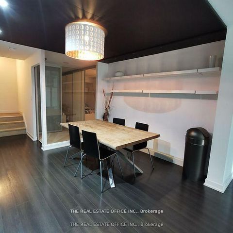 Photo 4 at G09 - 112 Fort York Boulevard, Waterfront Communities C1, Toronto