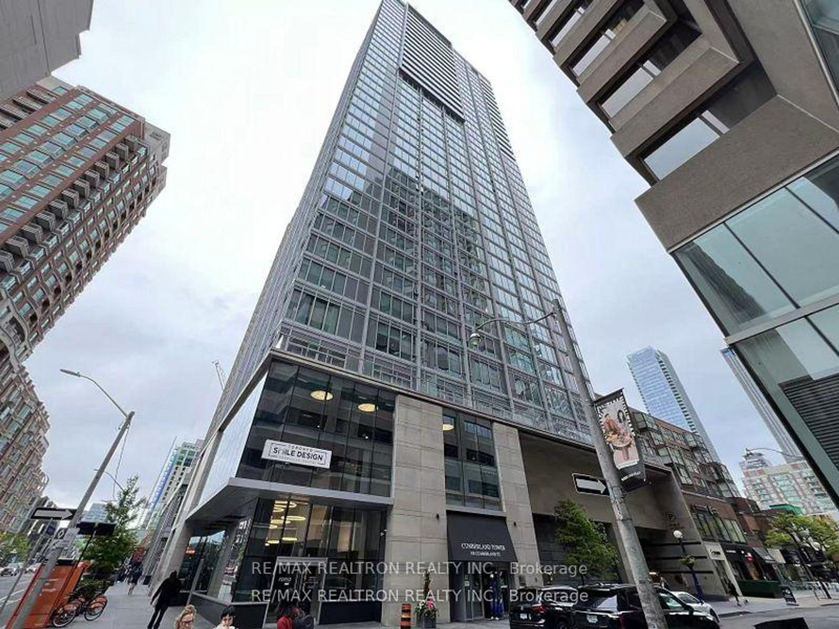 1506 - 188 Cumberland Street, Annex, Toronto by Loree Meneguzzi Real Estate 1506 - 188 Cumberland Street, Annex, Toronto