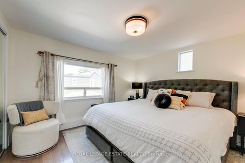 Photo 16 at 138 Woodmount Avenue, East York, Toronto