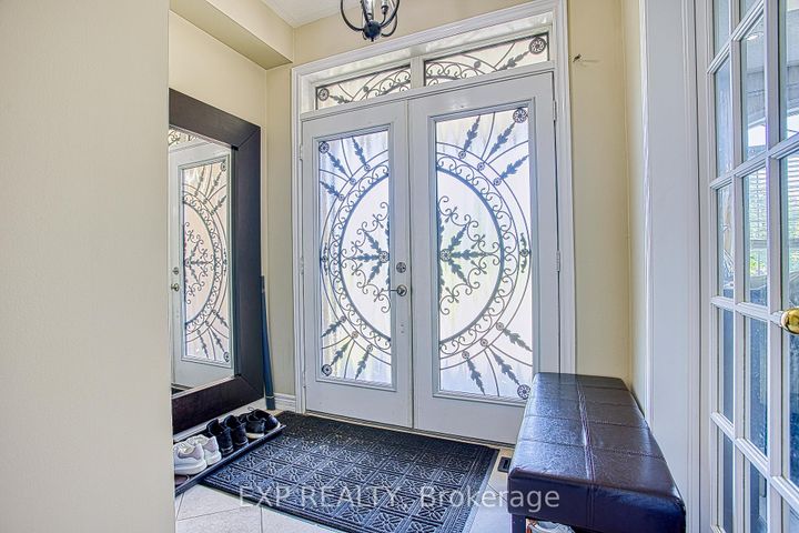 Photo 2 at 206 Springstead Avenue, Winona Park, Hamilton