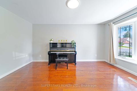 Photo 13 at 28 Bramblebrook Avenue, Milliken, Toronto
