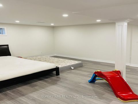 Photo 33 at 28 Bramblebrook Avenue, Milliken, Toronto