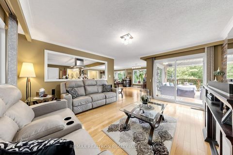 Photo 16 at 250 Kingscross Drive, King City, King