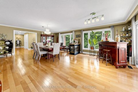 Photo 18 at 250 Kingscross Drive, King City, King