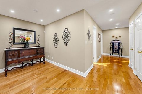 Photo 31 at 250 Kingscross Drive, King City, King