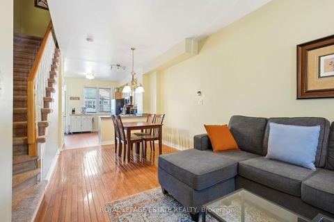 Photo 3 at 4 - 99 Goodwood Park Court, East York, Toronto