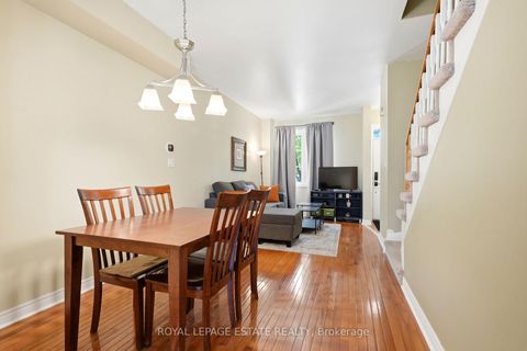 Photo 5 at 4 - 99 Goodwood Park Court, East York, Toronto