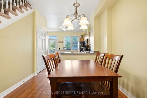 Photo 7 at 4 - 99 Goodwood Park Court, East York, Toronto