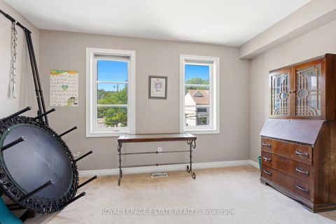 Photo 15 at 4 - 99 Goodwood Park Court, East York, Toronto