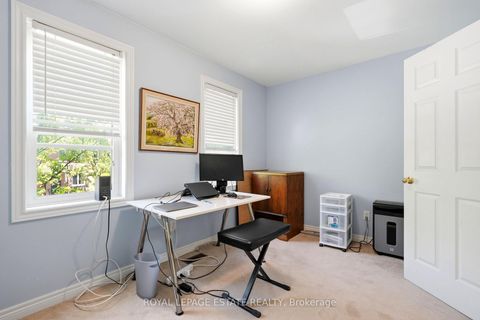 Photo 19 at 4 - 99 Goodwood Park Court, East York, Toronto