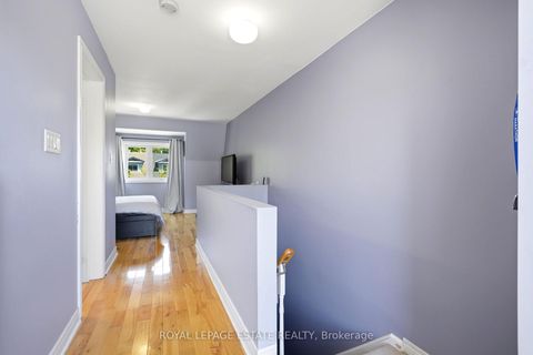 Photo 20 at 4 - 99 Goodwood Park Court, East York, Toronto