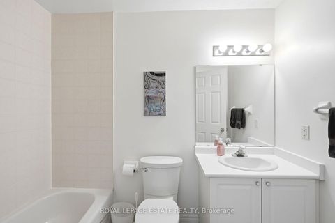 Photo 24 at 4 - 99 Goodwood Park Court, East York, Toronto