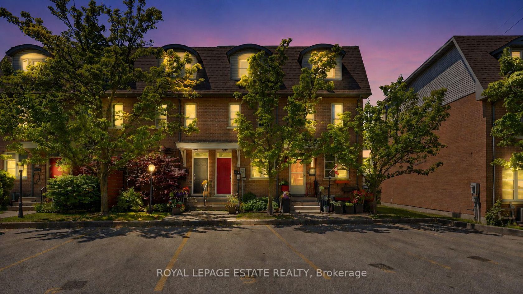 4 - 99 Goodwood Park Court, East York, Toronto 