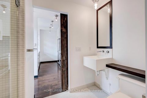 Photo 2 at Ph505 - 915 King Street W, Niagara, Toronto