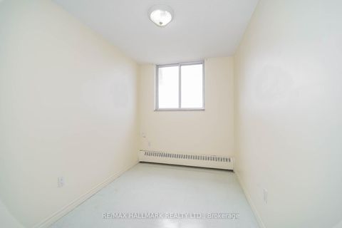 Photo 15 at 411 - 50 Lotherton Pathway, Glen Park, Toronto