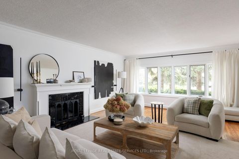 Photo 8 at 35 Bywood Drive, Rosethorn, Toronto