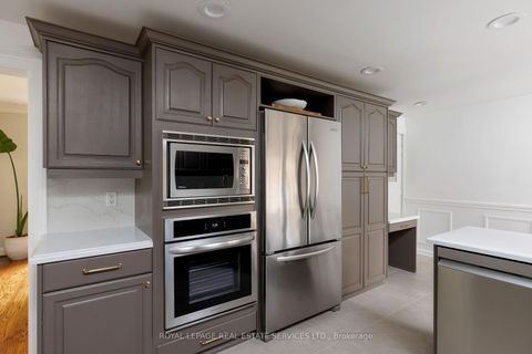 Photo 12 at 35 Bywood Drive, Rosethorn, Toronto