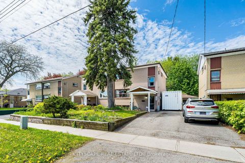 Photo 2 at 138 Overture Road, West Hill, Toronto