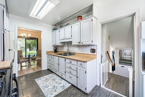 Photo 4 at 138 Overture Road, West Hill, Toronto