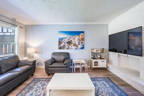 Photo 8 at 138 Overture Road, West Hill, Toronto
